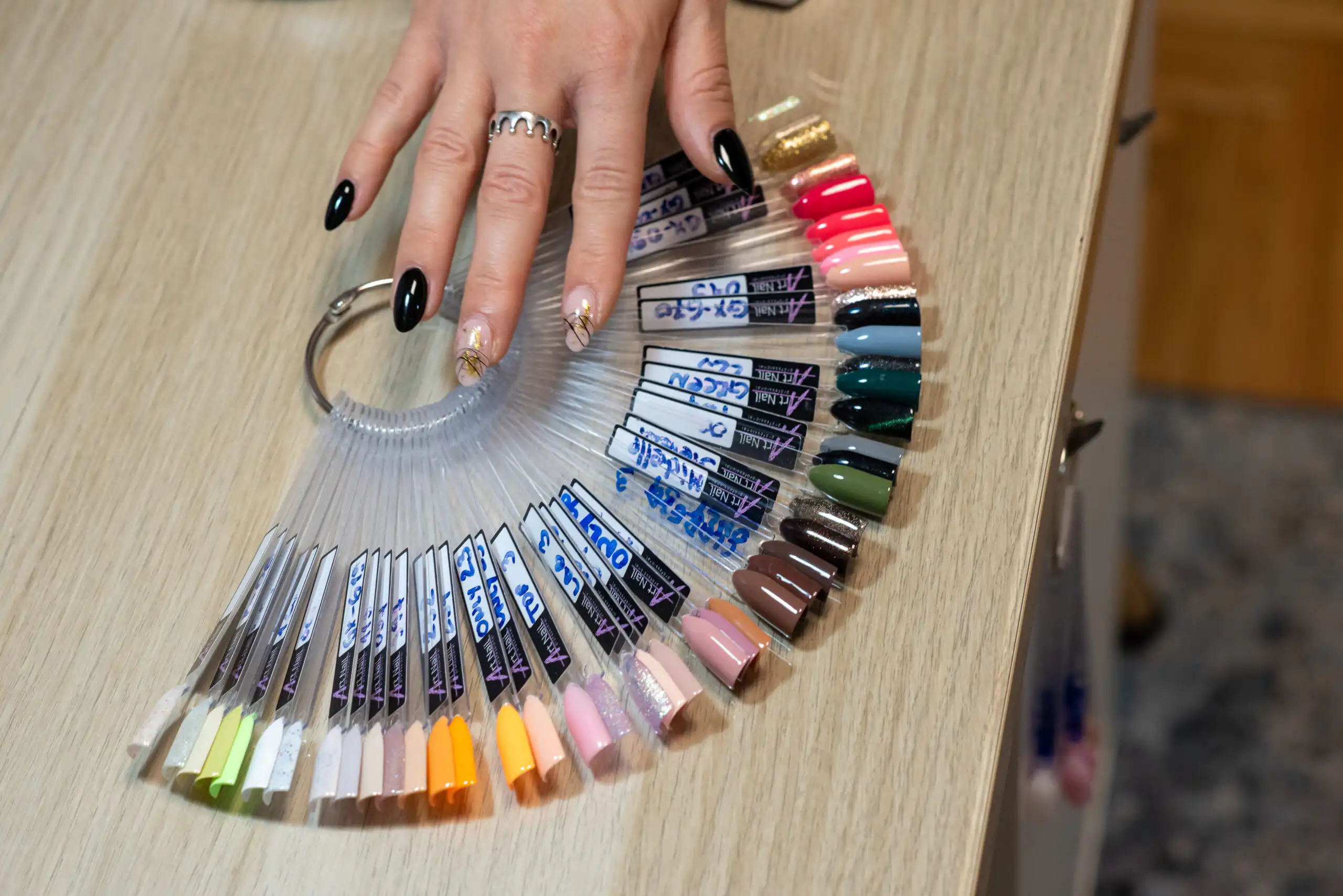 Manikir KTBeauty, decembar 2025 (slika 34)